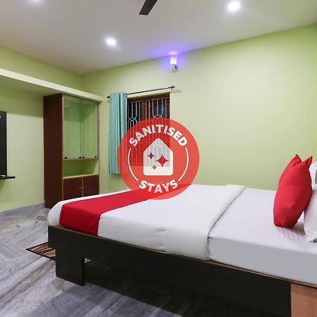 Vaccinated Staff- Oyo 45958 New Castle Inn Bhubaneswar Zewnętrze zdjęcie